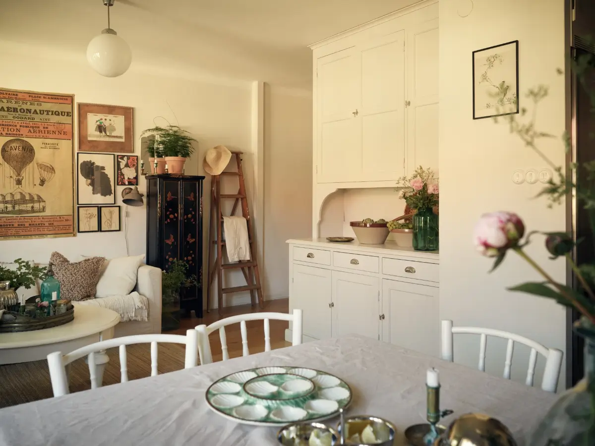 A French-Style Kitchen, Cozy Nooks, and Soaring Ceilings in a Stockholm Duplex 15 paris-inspired-interiors-duplex-attic-apartment-stockholm-nordroom