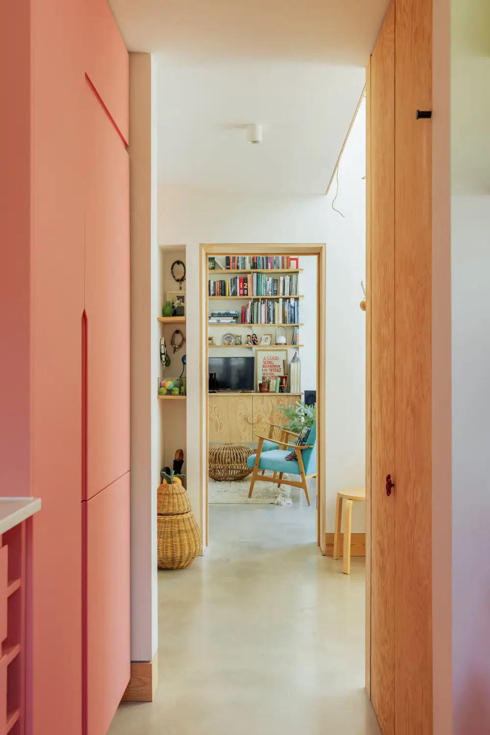 A Pink Kitchen Adds a Cheerful Note to this Light-Filled Modern Home 14 pink-kitchen-modern-loft-style-house-waterside-village-england-nordroom
