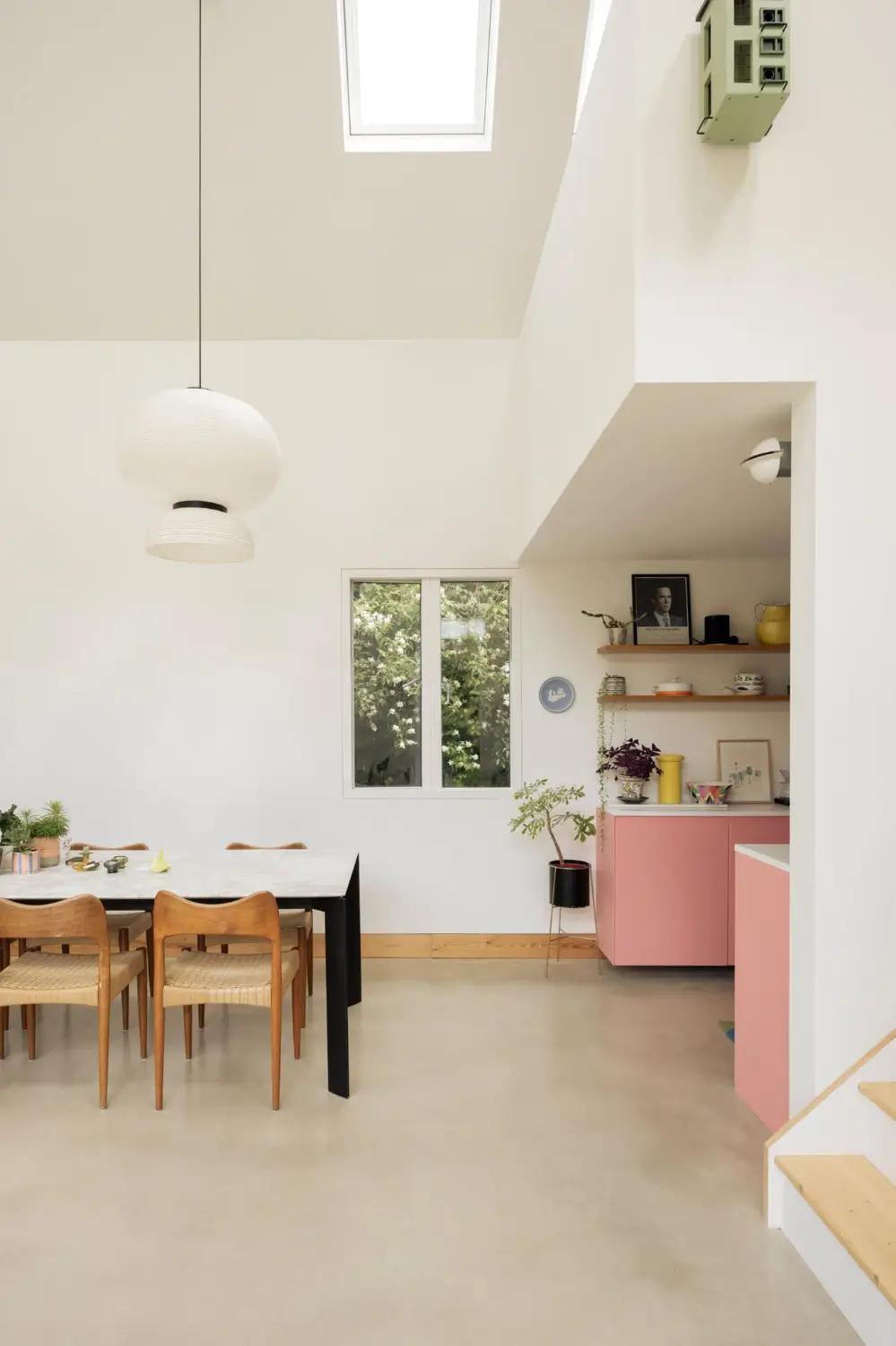 A Pink Kitchen Adds a Cheerful Note to this Light-Filled Modern Home 12 pink-kitchen-modern-loft-style-house-waterside-village-england-nordroom