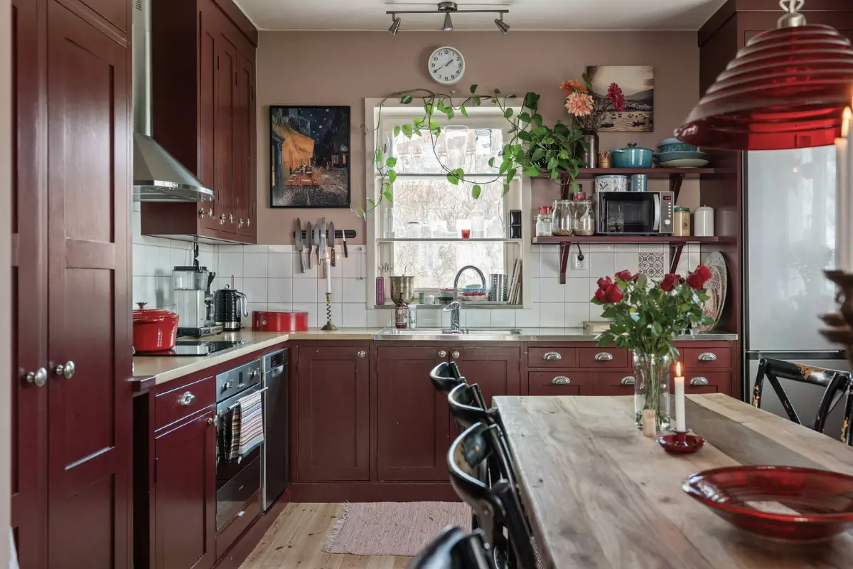 pink-stockholm-apartment-country-style-kitchen