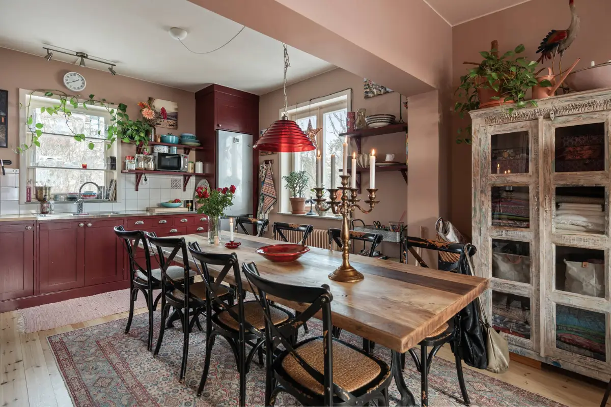 A Dark Pink County-Style Kitchen in a 1940s Stockholm Apartment 6 pink-stockholm-apartment-country-style-kitchen