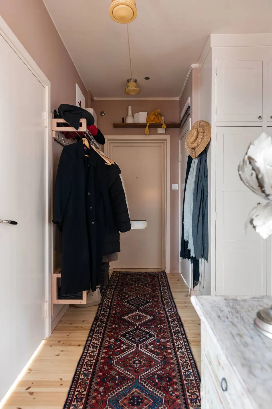 A Dark Pink County-Style Kitchen in a 1940s Stockholm Apartment 25 pink-stockholm-apartment-country-style-kitchen