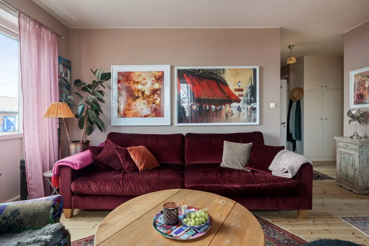A Dark Pink County-Style Kitchen in a 1940s Stockholm Apartment 13 pink-stockholm-apartment-country-style-kitchen