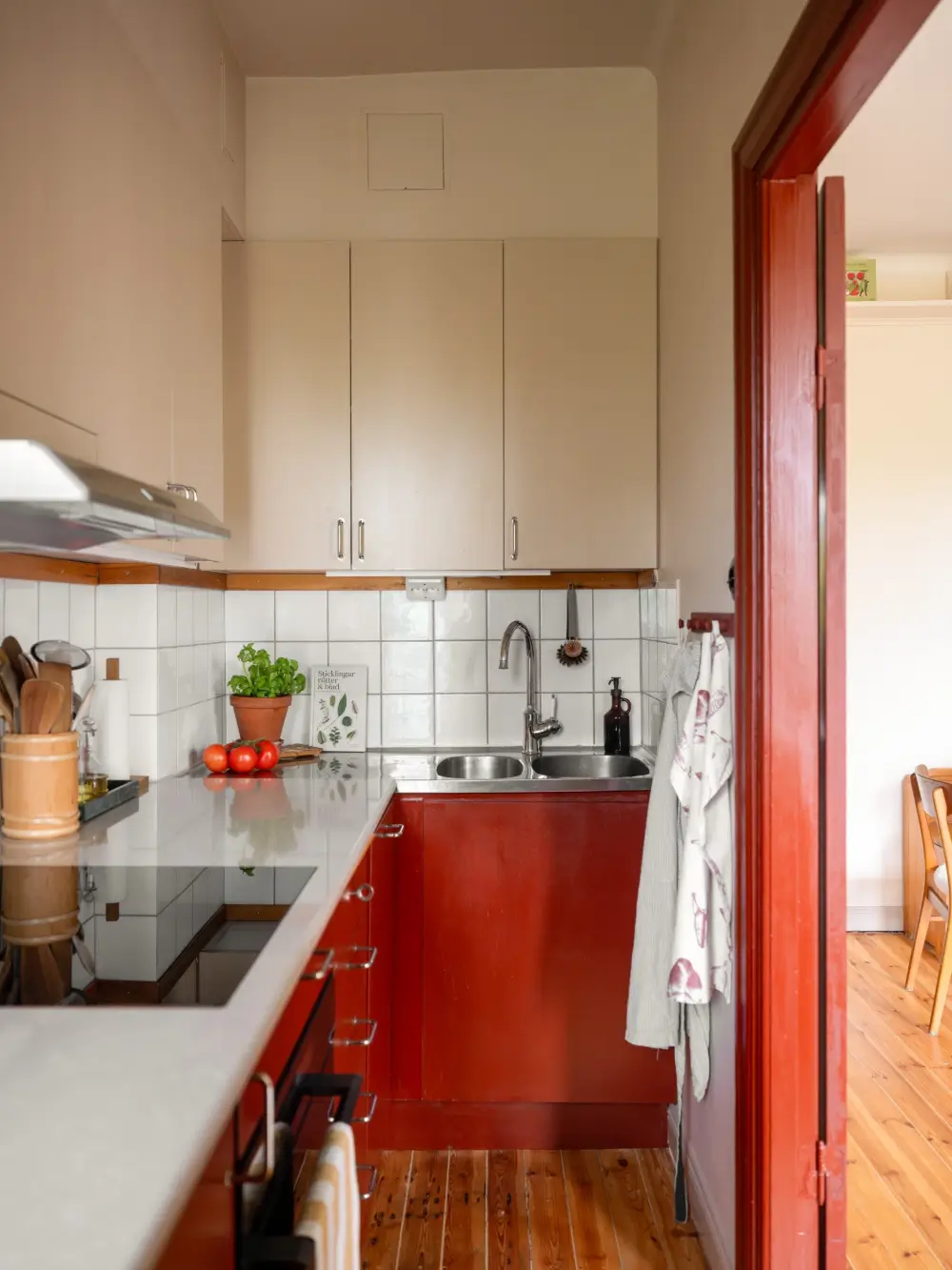 Bright Color Pops and a Red Kitchen in a 1930s Stockholm Apartment 17 unique-red-kitchen-colorful-apartment-stockholm-nordroom