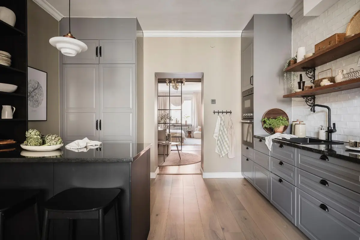 Before & After: A New Life for a 1920s Gothenburg Apartment 10 renovated-1920s-apartment-gothenburg-nordroom