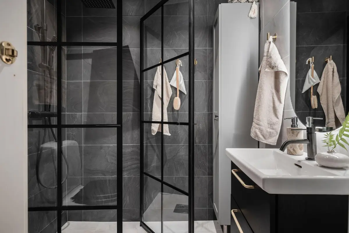 Before & After: A New Life for a 1920s Gothenburg Apartment 33 renovated-1920s-apartment-gothenburg-nordroom