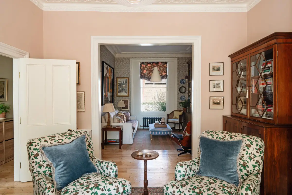 This Notting Hill Townhouse Is Filled With Color and Victorian Charm 5 renovated-early-victorian-townhouse-london