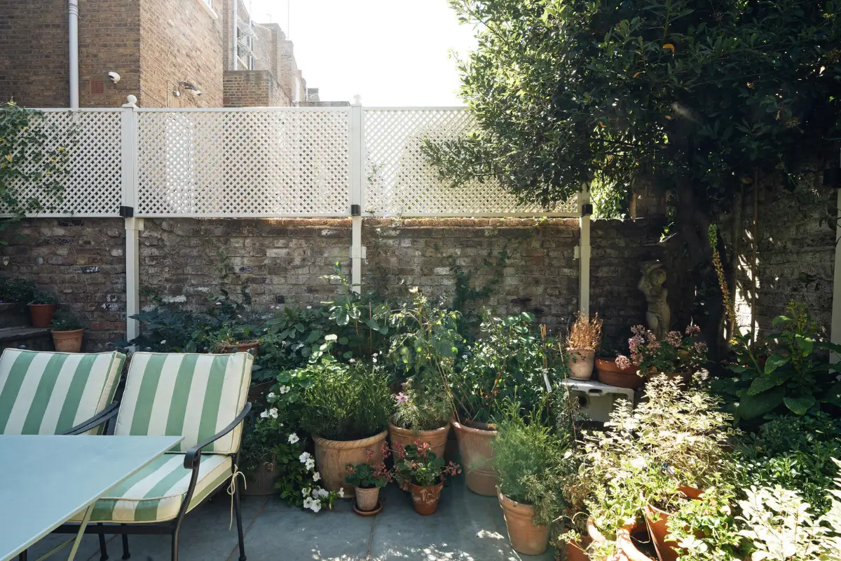 This Notting Hill Townhouse Is Filled With Color and Victorian Charm 35 renovated-early-victorian-townhouse-london