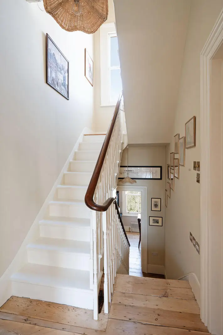 This Notting Hill Townhouse Is Filled With Color and Victorian Charm 18 renovated-early-victorian-townhouse-london