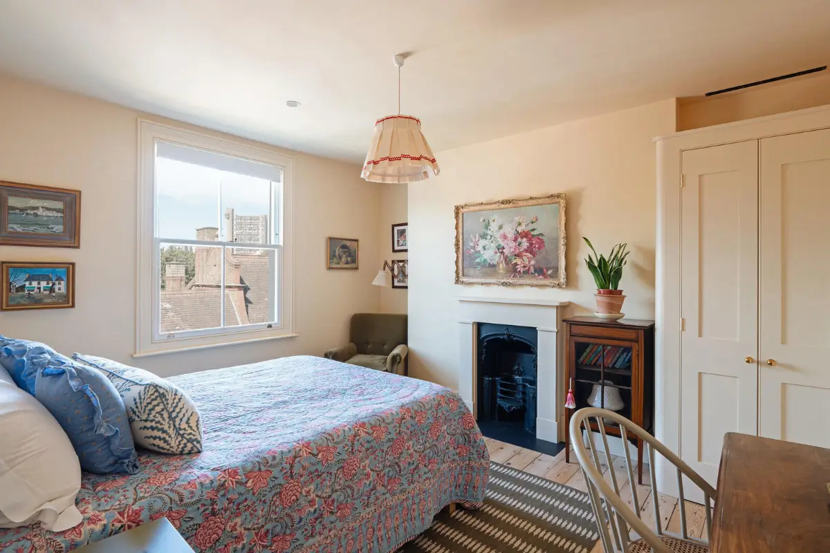 This Notting Hill Townhouse Is Filled With Color and Victorian Charm 29 renovated-early-victorian-townhouse-london