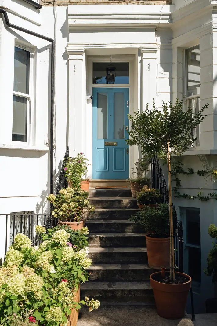 This Notting Hill Townhouse Is Filled With Color and Victorian Charm 36 renovated-early-victorian-townhouse-london