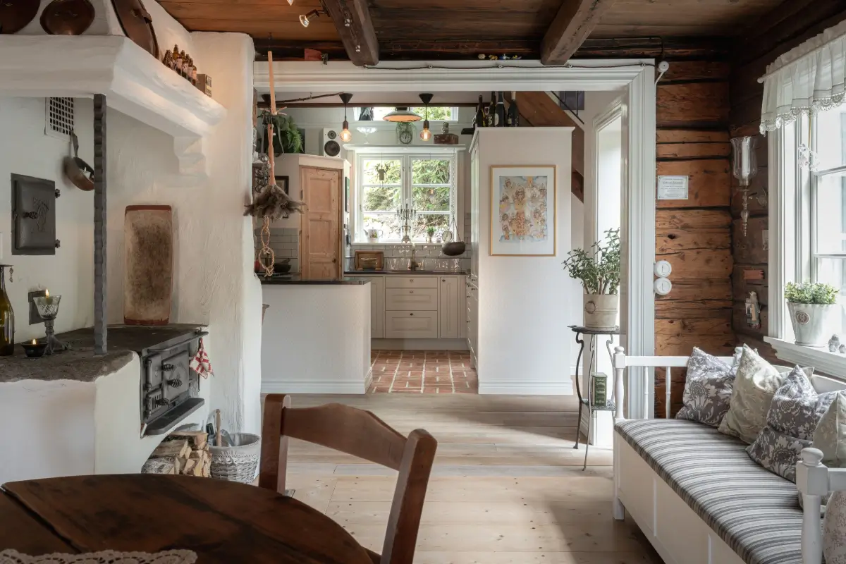 Rustic Interiors in a Well-Preserved Early 19th-Century Swedish Cottage 7 rustic-interiors-swedish-country-house-nordroom