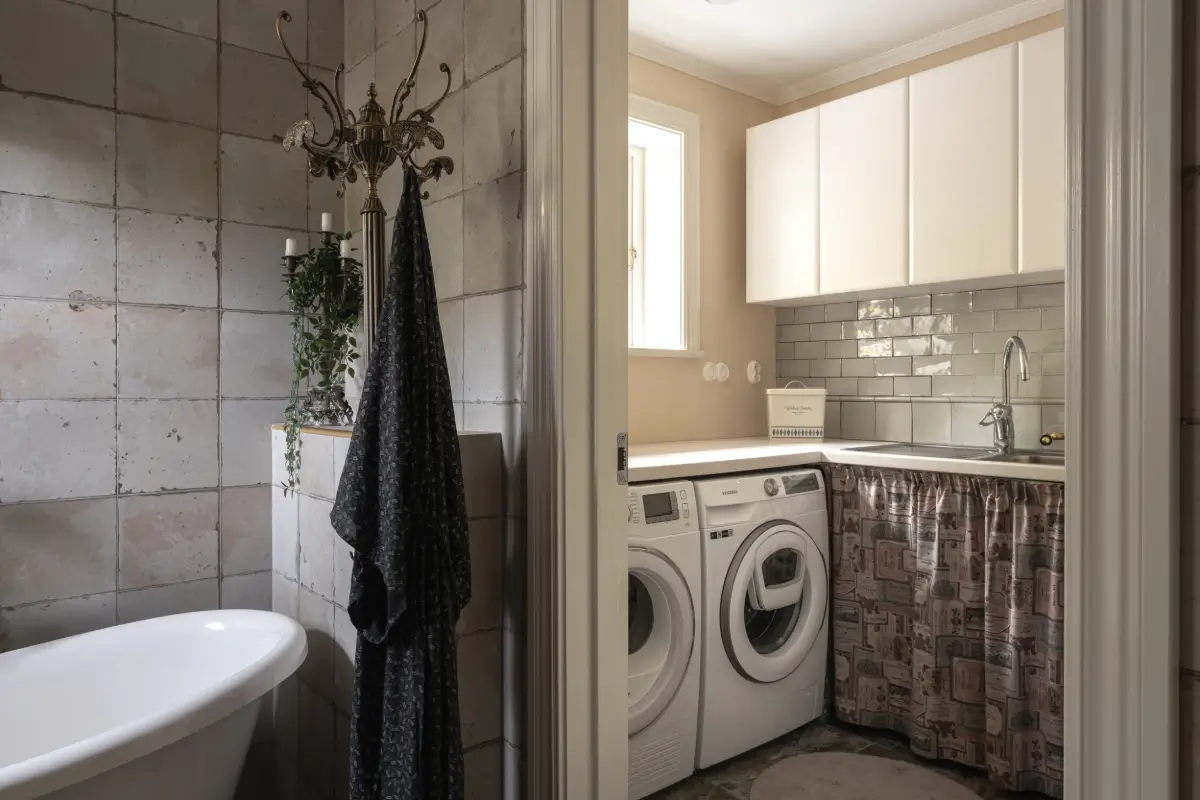 Rustic Interiors in a Well-Preserved Early 19th-Century Swedish Cottage 22 rustic-interiors-swedish-country-house-nordroom