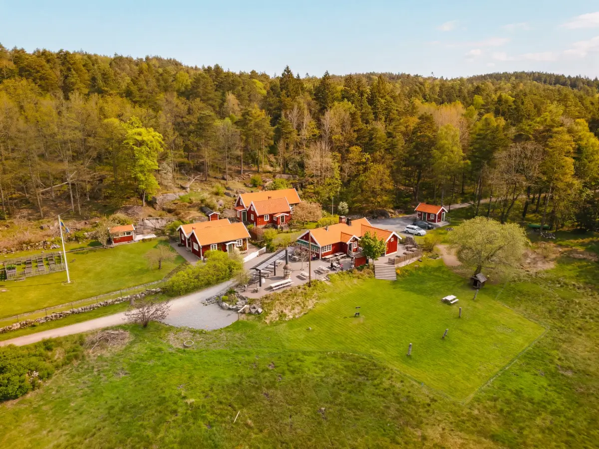 Rustic Interiors in a Well-Preserved Early 19th-Century Swedish Cottage 30 rustic-interiors-swedish-country-house-nordroom