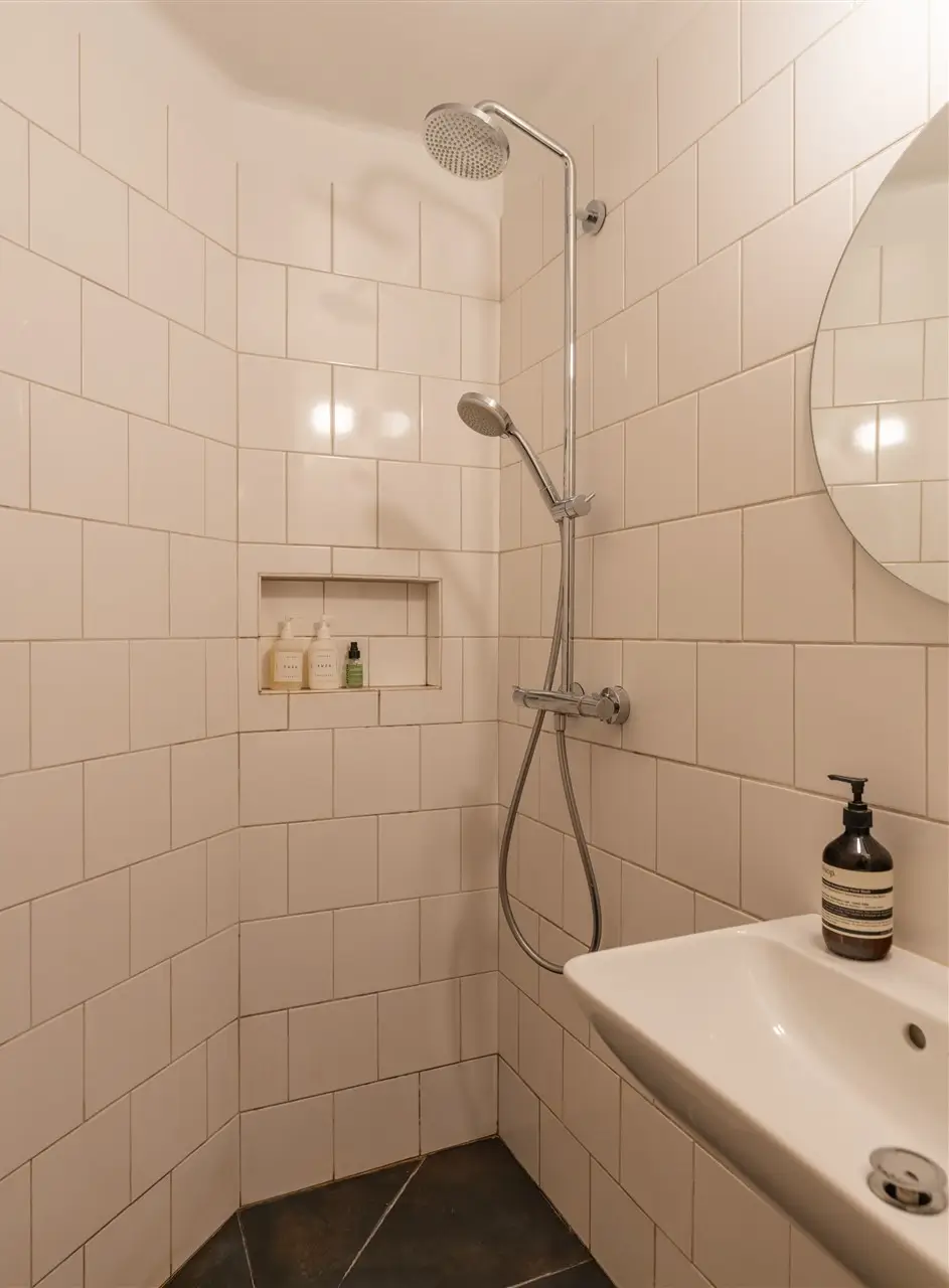 A Small, Characterful, and Well-Planned Stockholm Apartment 18 small-apartment-turn-of-the-century-building-stockholm-nordroom