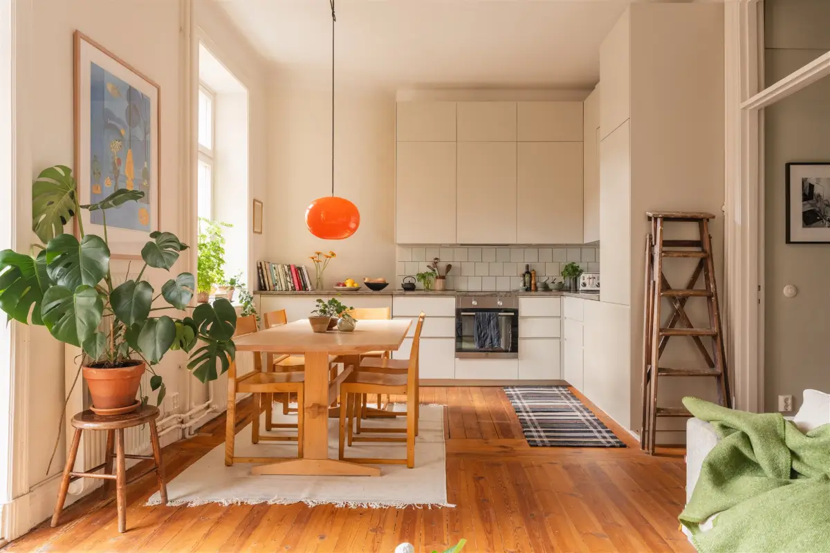 A Small, Characterful, and Well-Planned Stockholm Apartment 3 small-apartment-turn-of-the-century-building-stockholm-nordroom
