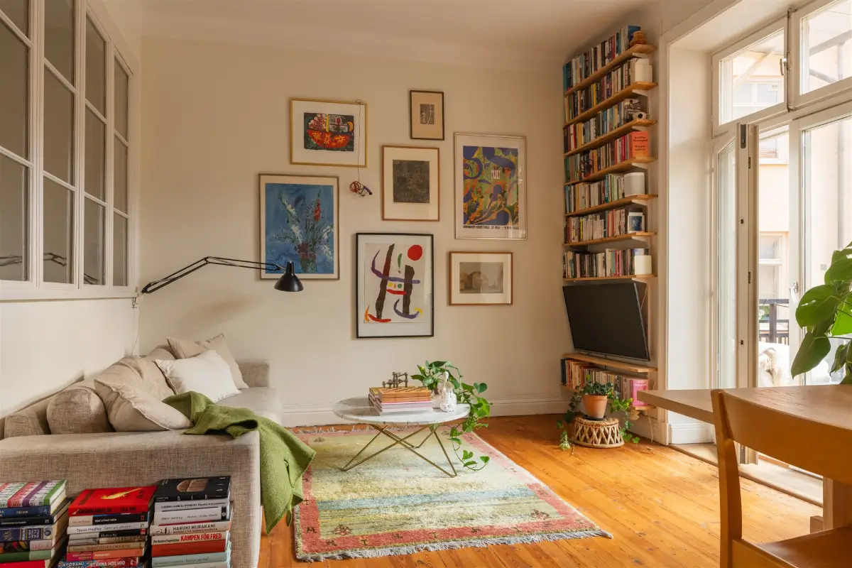 A Small, Characterful, and Well-Planned Stockholm Apartment 8 small-apartment-turn-of-the-century-building-stockholm-nordroom