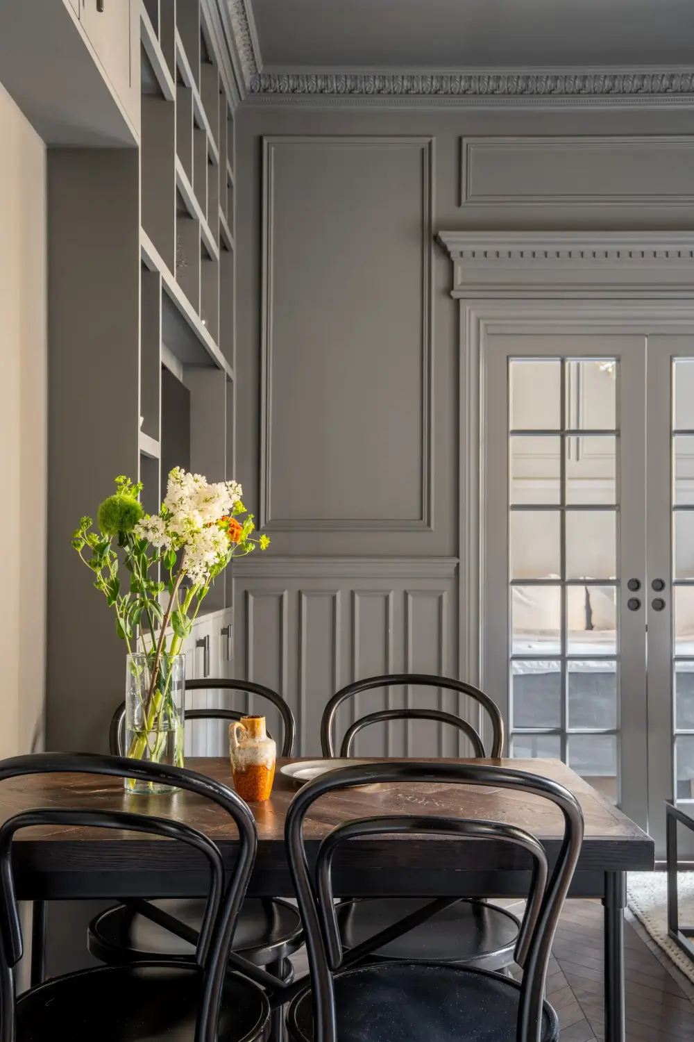 A Small Dark Gray Stockholm Apartment with Period Features and Smart Storage 5 small-color-drenched-gray-apartment-stockholm