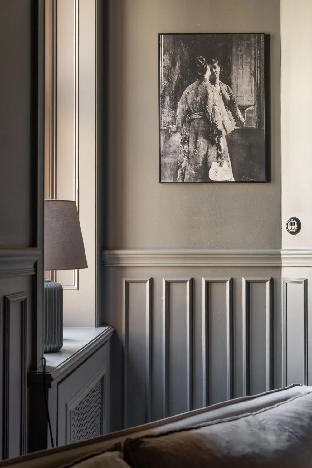 A Small Dark Gray Stockholm Apartment with Period Features and Smart Storage 12 small-color-drenched-gray-apartment-stockholm