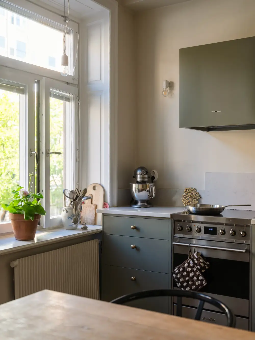 An Elegant Late 19th-Century Apartment in Stockholm 6 spacious-well-preserved-1880s-apartment-stockholm-nordroom