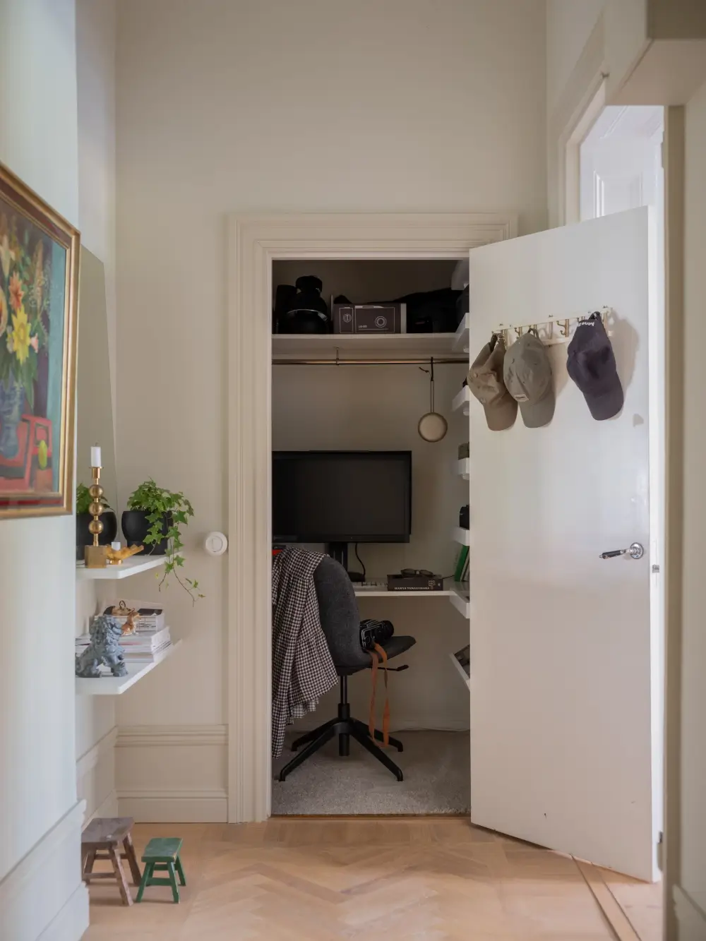 An Elegant Late 19th-Century Apartment in Stockholm 32 spacious-well-preserved-1880s-apartment-stockholm-nordroom