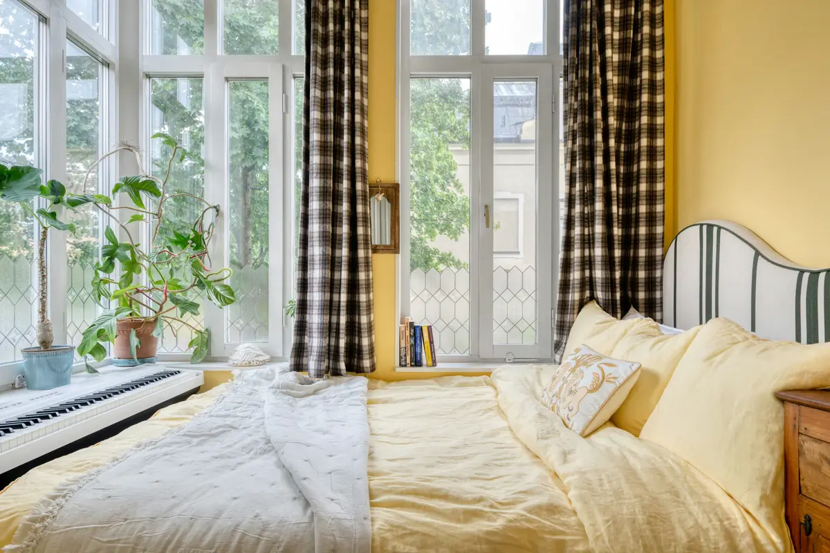 A Small Apartment with Striped Green Walls, Period Features, and a Yellow Bedroom 15 striped-green-walls-yellow-bedroom-late-19th-century-apartment-nordroom