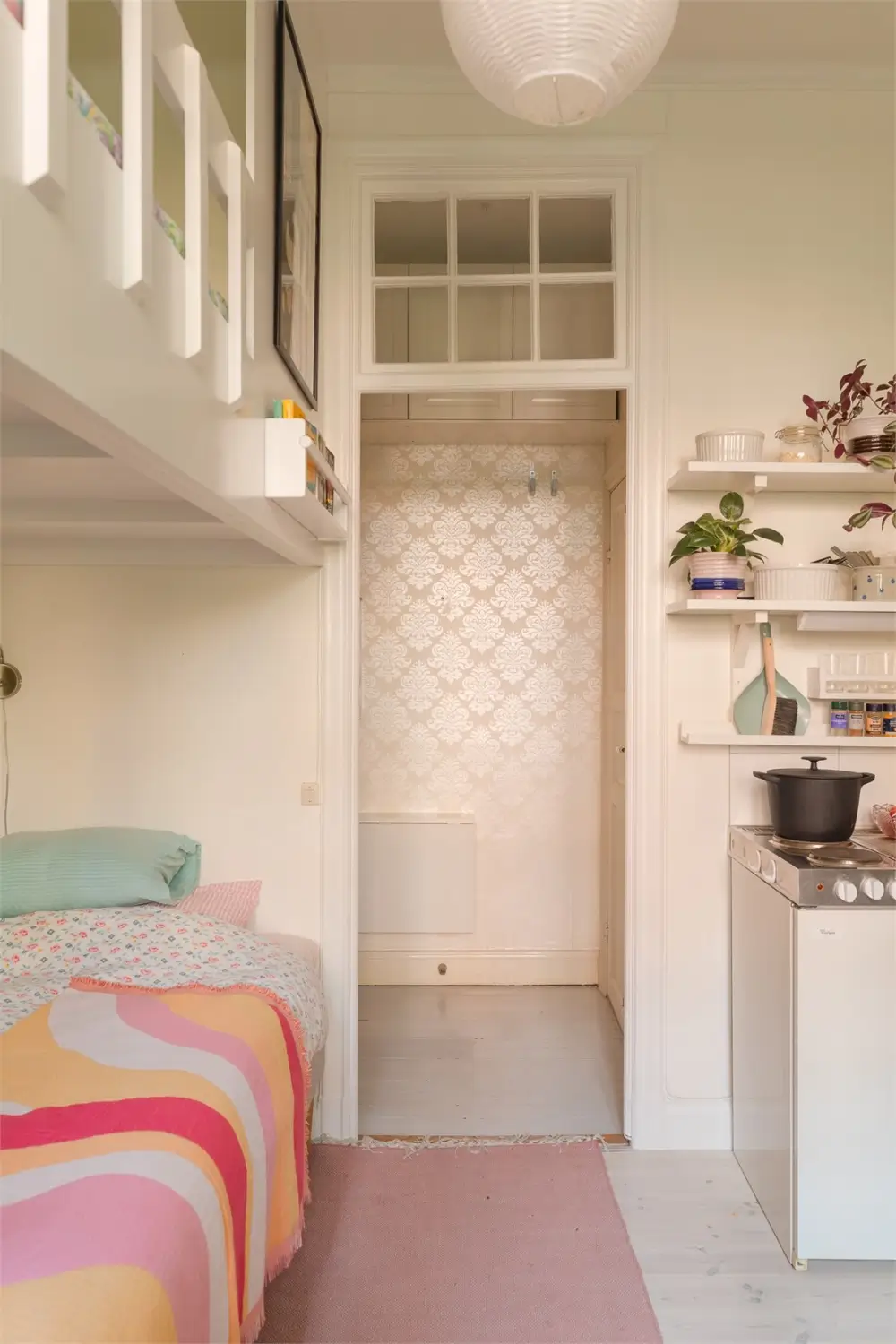 A Teeny Tiny Studio Apartment with a Loft Bed in Stockholm 7 teeny-tiny-studio-apartment-loft-bed-nordroom