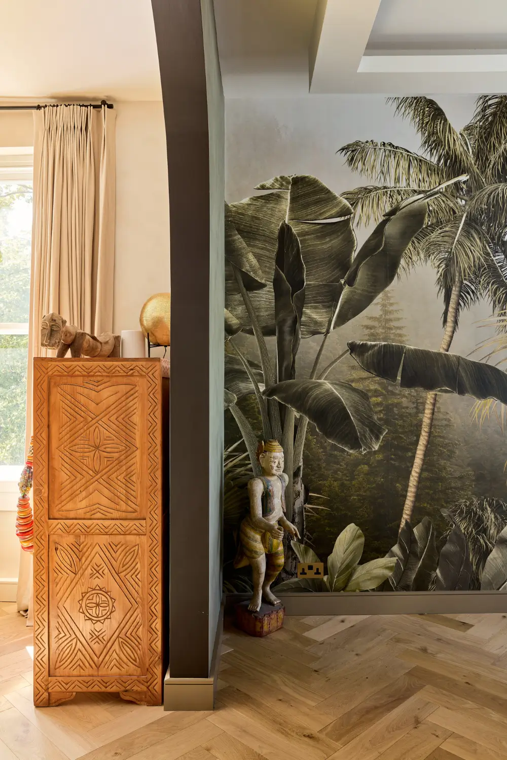 Earthy, Layered Interiors in a Notting Hill Apartment 7 warm-natural-toned-interiors-notting-hill-apartment
