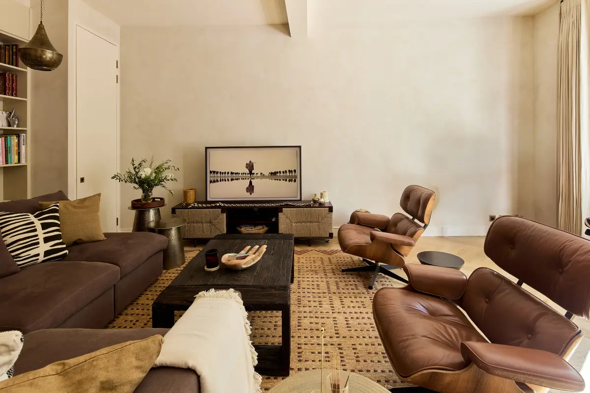 Earthy, Layered Interiors in a Notting Hill Apartment 3 warm-natural-toned-interiors-notting-hill-apartment