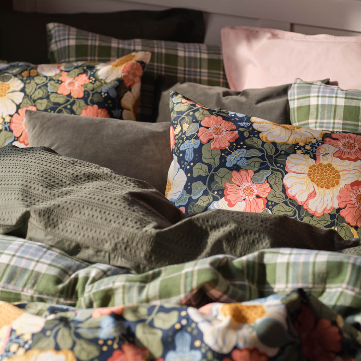 New IKEA Products in October 2026: A Home in Constant Bloom 20 IKEA_ARENBOK-duvet-new-products-october-2026-nordroom