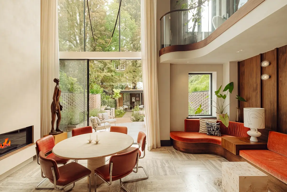 Curved Forms and Custom Joinery in a Chic Amsterdam Townhouse 3 architect-designed-early-20th-century-family-townhouse-amsterdam