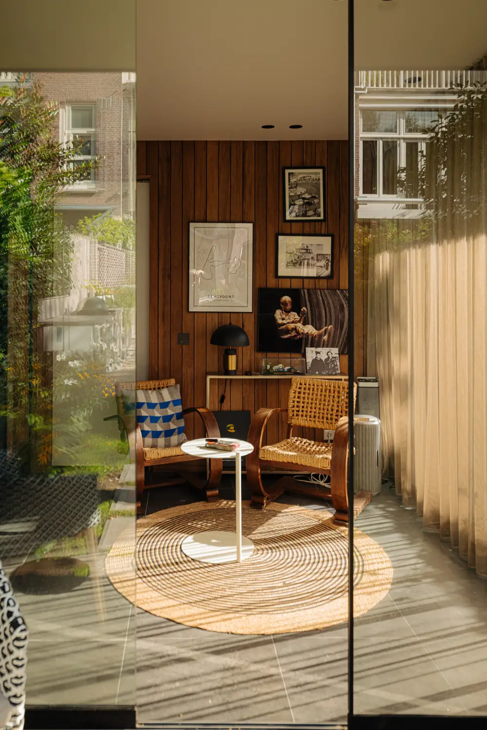 Curved Forms and Custom Joinery in a Chic Amsterdam Townhouse 51 architect-designed-early-20th-century-family-townhouse-amsterdam