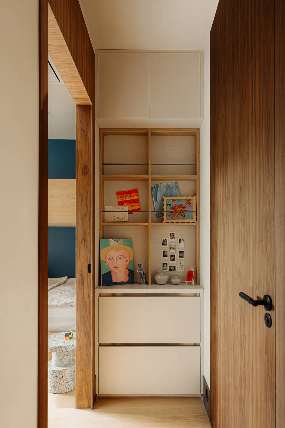 Curved Forms and Custom Joinery in a Chic Amsterdam Townhouse 41 architect-designed-early-20th-century-family-townhouse-amsterdam