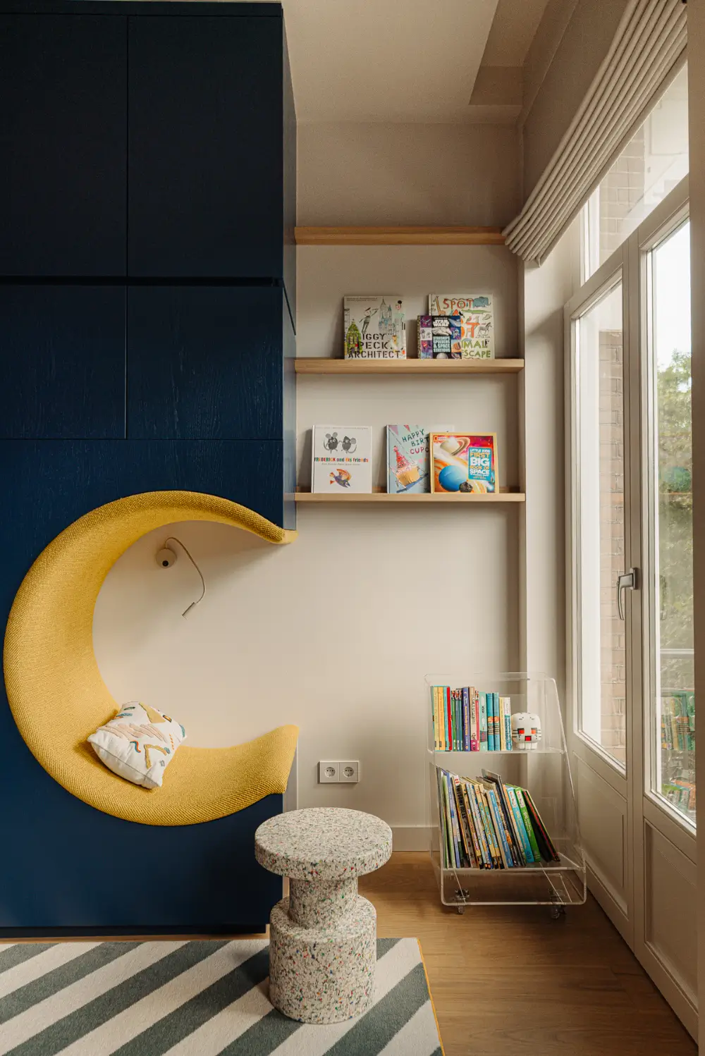Curved Forms and Custom Joinery in a Chic Amsterdam Townhouse 43 architect-designed-early-20th-century-family-townhouse-amsterdam