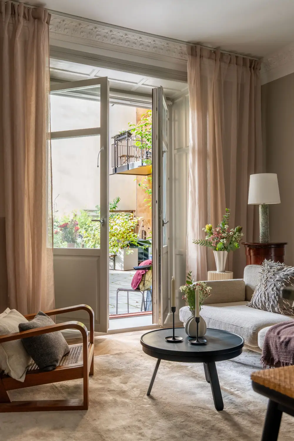 Before & After: Swedish Marble and Muted Tones in a Small Courtyard Apartment 2 before-after-small-ground-floor-apartment-early-20th-century-stockholm