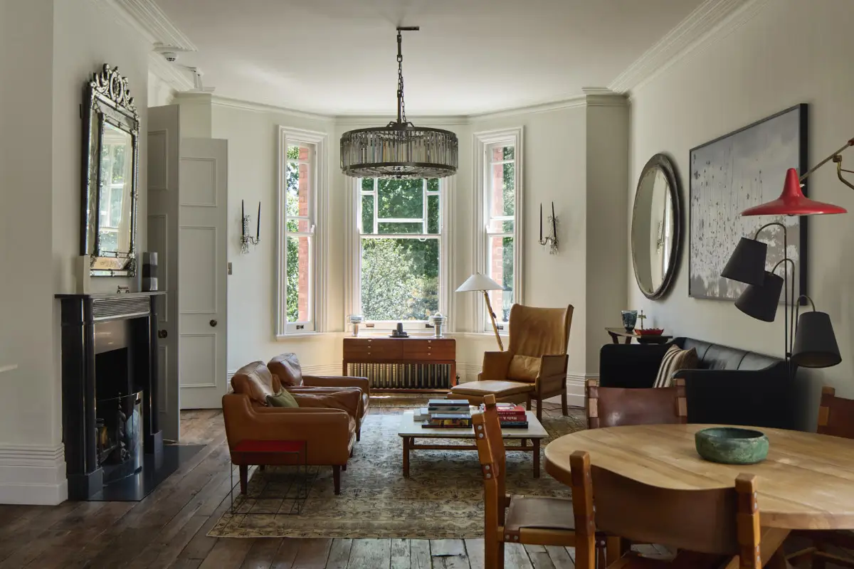 A Refined Riverside Apartment with Reclaimed Elements in Chelsea’s Historic “Writer’s Block” 1 elegant-renovated-interiors-19th-century-apartment-chelsea-london-nordroom