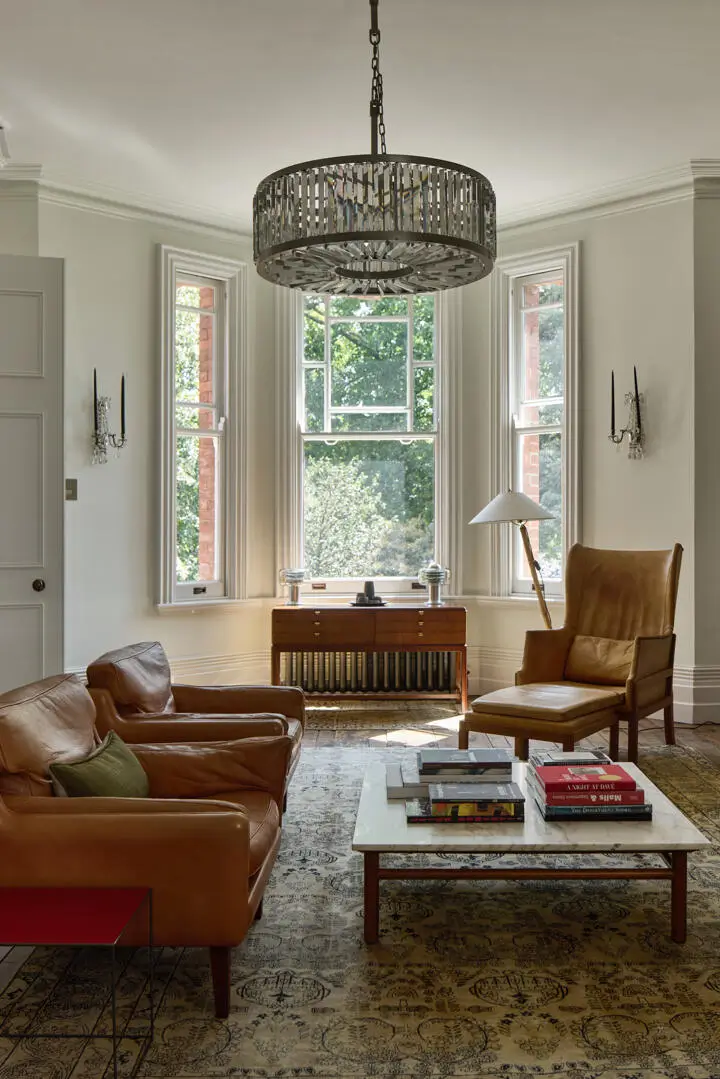 A Refined Riverside Apartment with Reclaimed Elements in Chelsea’s Historic “Writer’s Block” 3 elegant-renovated-interiors-19th-century-apartment-chelsea-london-nordroom