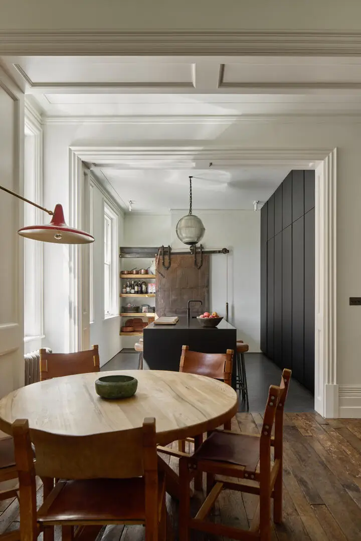 A Refined Riverside Apartment with Reclaimed Elements in Chelsea’s Historic “Writer’s Block” 5 elegant-renovated-interiors-19th-century-apartment-chelsea-london-nordroom