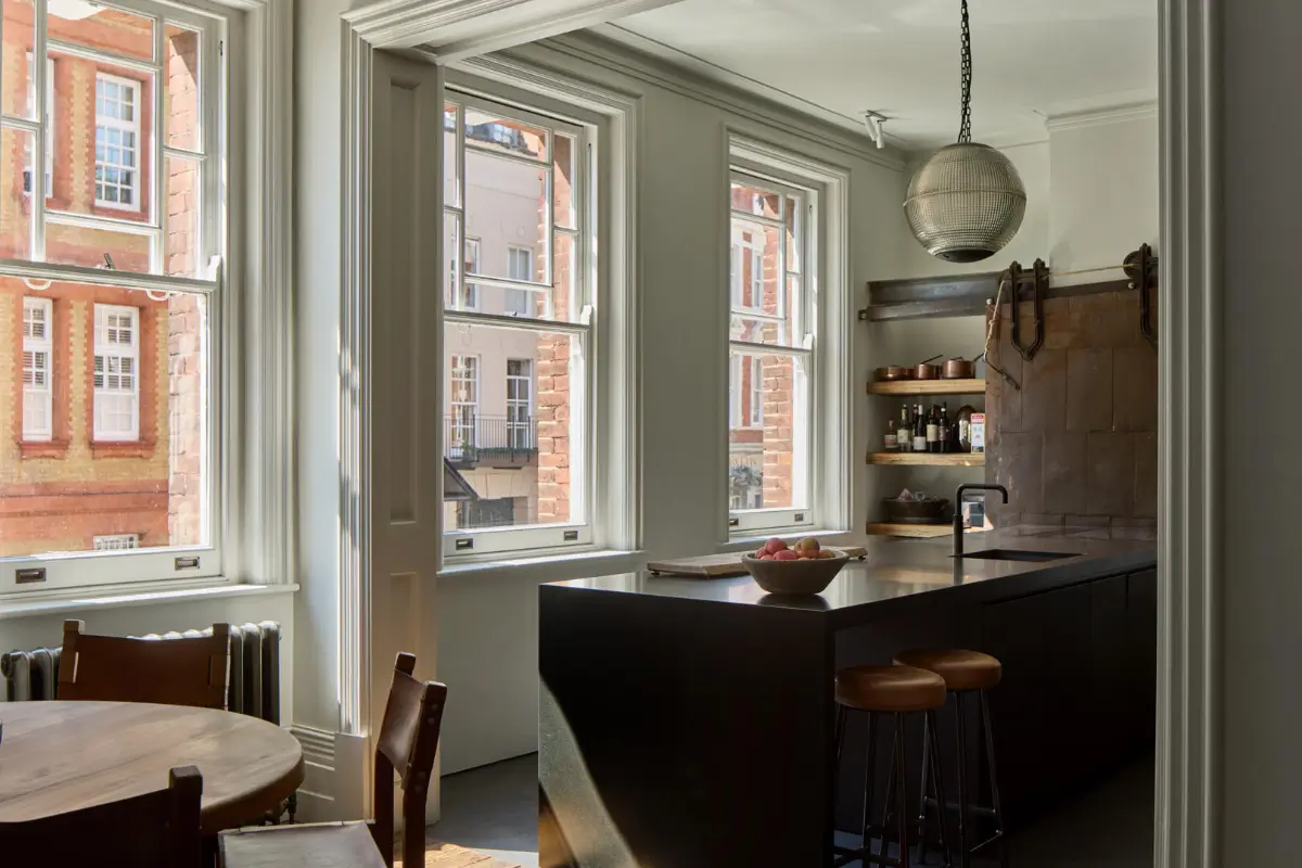 A Refined Riverside Apartment with Reclaimed Elements in Chelsea’s Historic “Writer’s Block” 7 elegant-renovated-interiors-19th-century-apartment-chelsea-london-nordroom