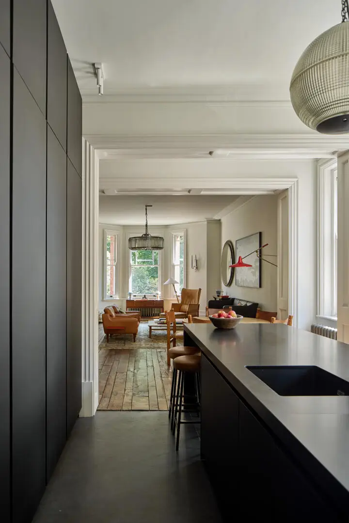 A Refined Riverside Apartment with Reclaimed Elements in Chelsea’s Historic “Writer’s Block” 8 elegant-renovated-interiors-19th-century-apartment-chelsea-london-nordroom