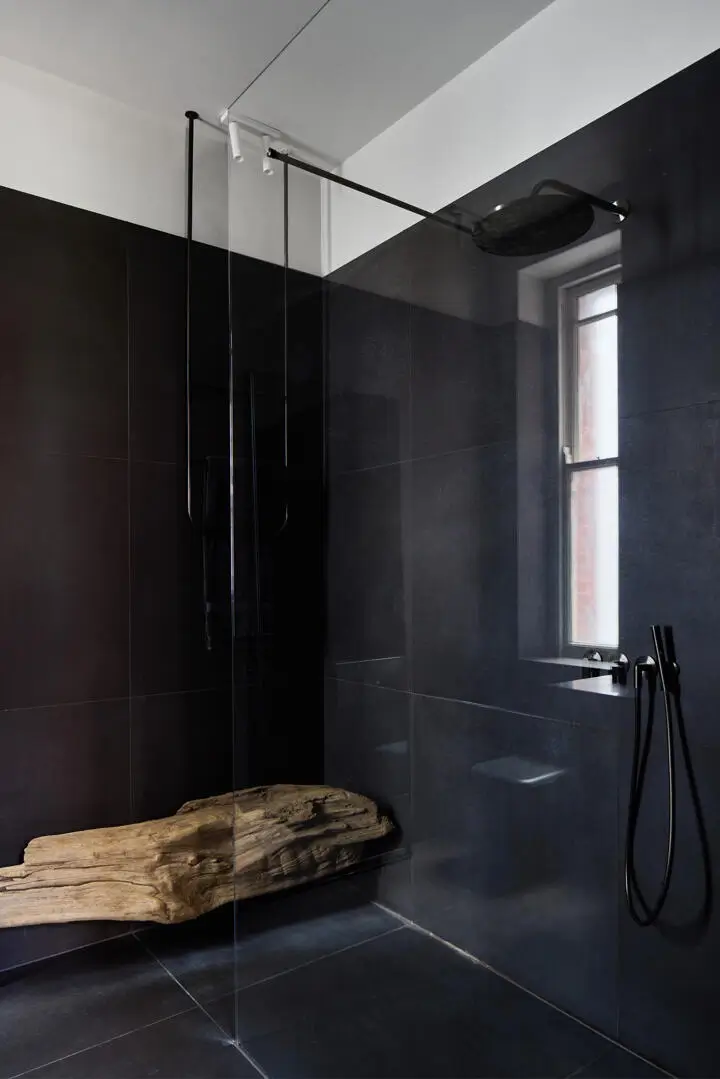 A Refined Riverside Apartment with Reclaimed Elements in Chelsea’s Historic “Writer’s Block” 27 elegant-renovated-interiors-19th-century-apartment-chelsea-london-nordroom