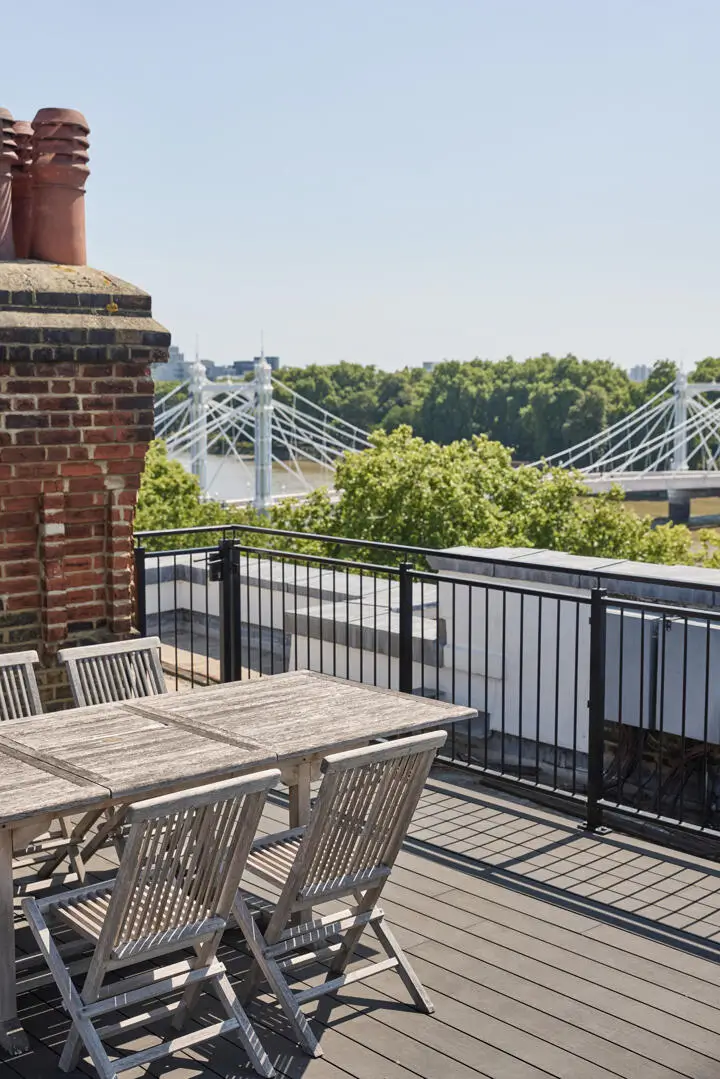 A Refined Riverside Apartment with Reclaimed Elements in Chelsea’s Historic “Writer’s Block” 29 elegant-renovated-interiors-19th-century-apartment-chelsea-london-nordroom