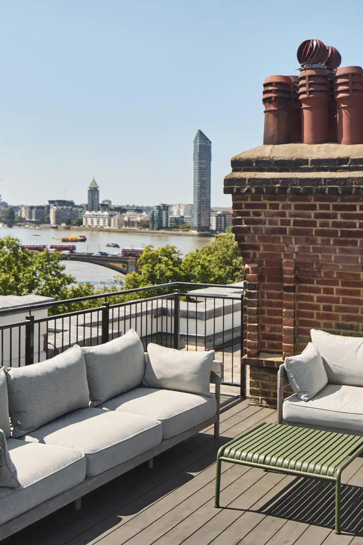 A Refined Riverside Apartment with Reclaimed Elements in Chelsea’s Historic “Writer’s Block” 28 elegant-renovated-interiors-19th-century-apartment-chelsea-london-nordroom