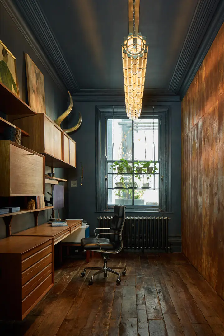 A Refined Riverside Apartment with Reclaimed Elements in Chelsea’s Historic “Writer’s Block” 16 elegant-renovated-interiors-19th-century-apartment-chelsea-london-nordroom