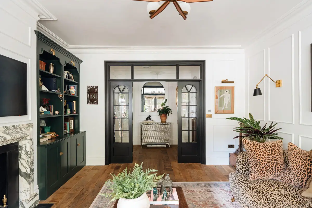 Bespoke Elements and a Green deVOL Kitchen in an Edwardian Mansion Apartment 3 green-devol-kitchen-mansion-apartment-river-thames-london-nordroom