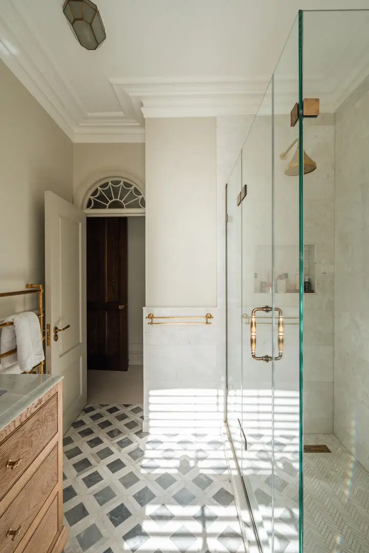 Bespoke Elements and a Green deVOL Kitchen in an Edwardian Mansion Apartment 19 green-devol-kitchen-mansion-apartment-river-thames-london-nordroom