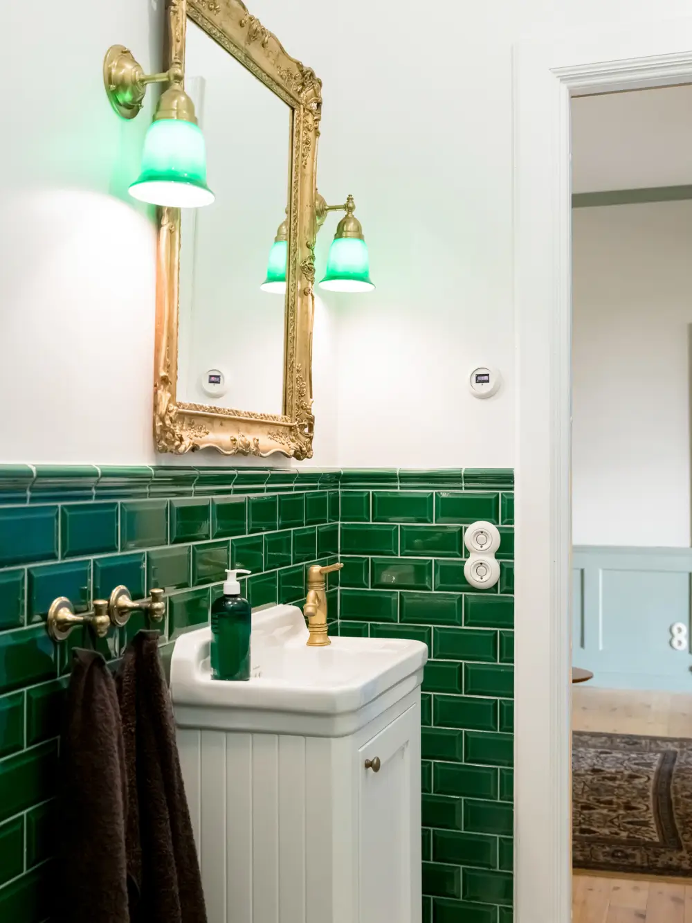 A Grand Apartment with a Green Kitchen in a Turn-of-the-Century Villa 20 green-kitchen-1910-villa-stockholm