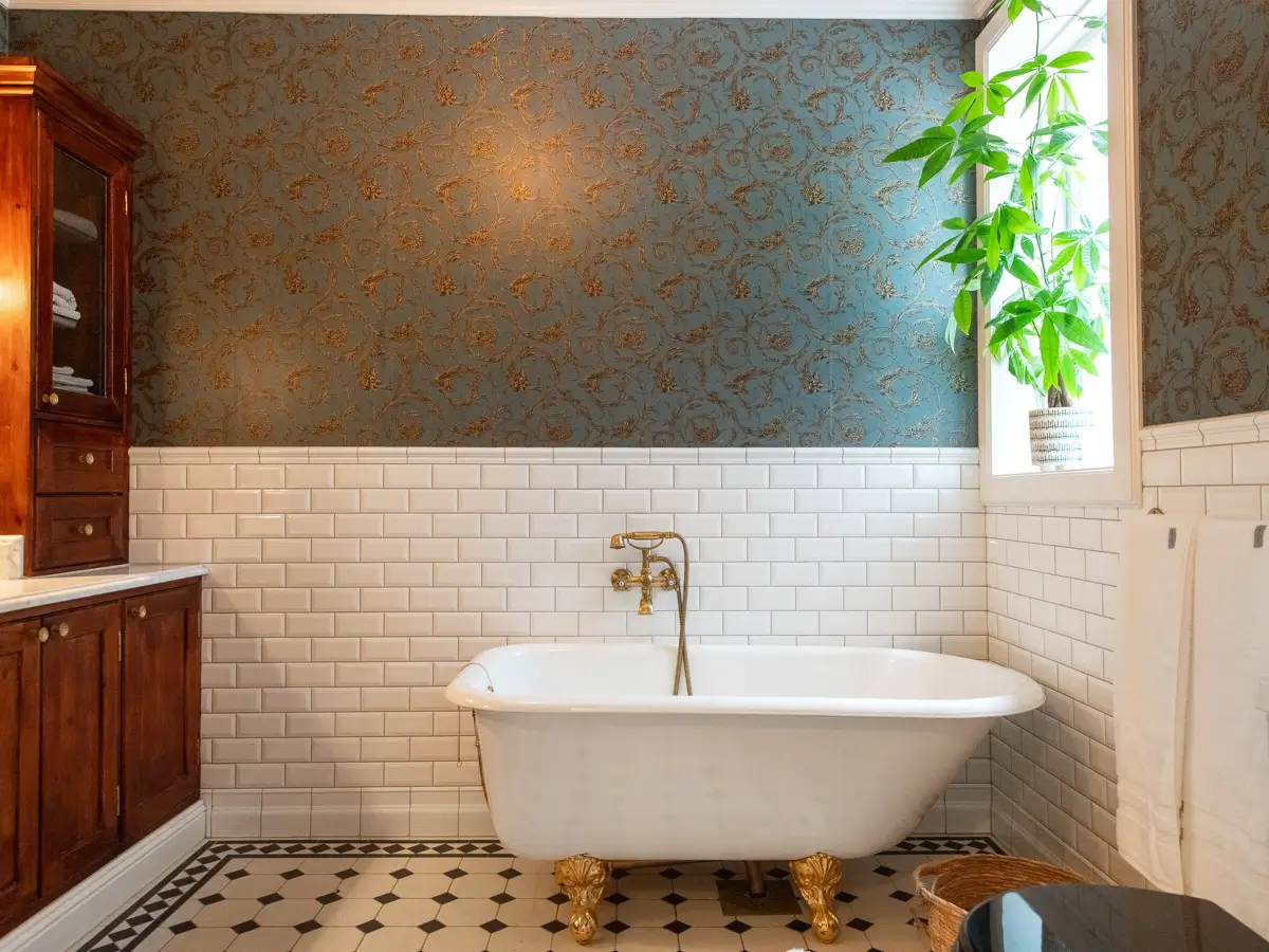 A Grand Apartment with a Green Kitchen in a Turn-of-the-Century Villa 31 green-kitchen-1910-villa-stockholm