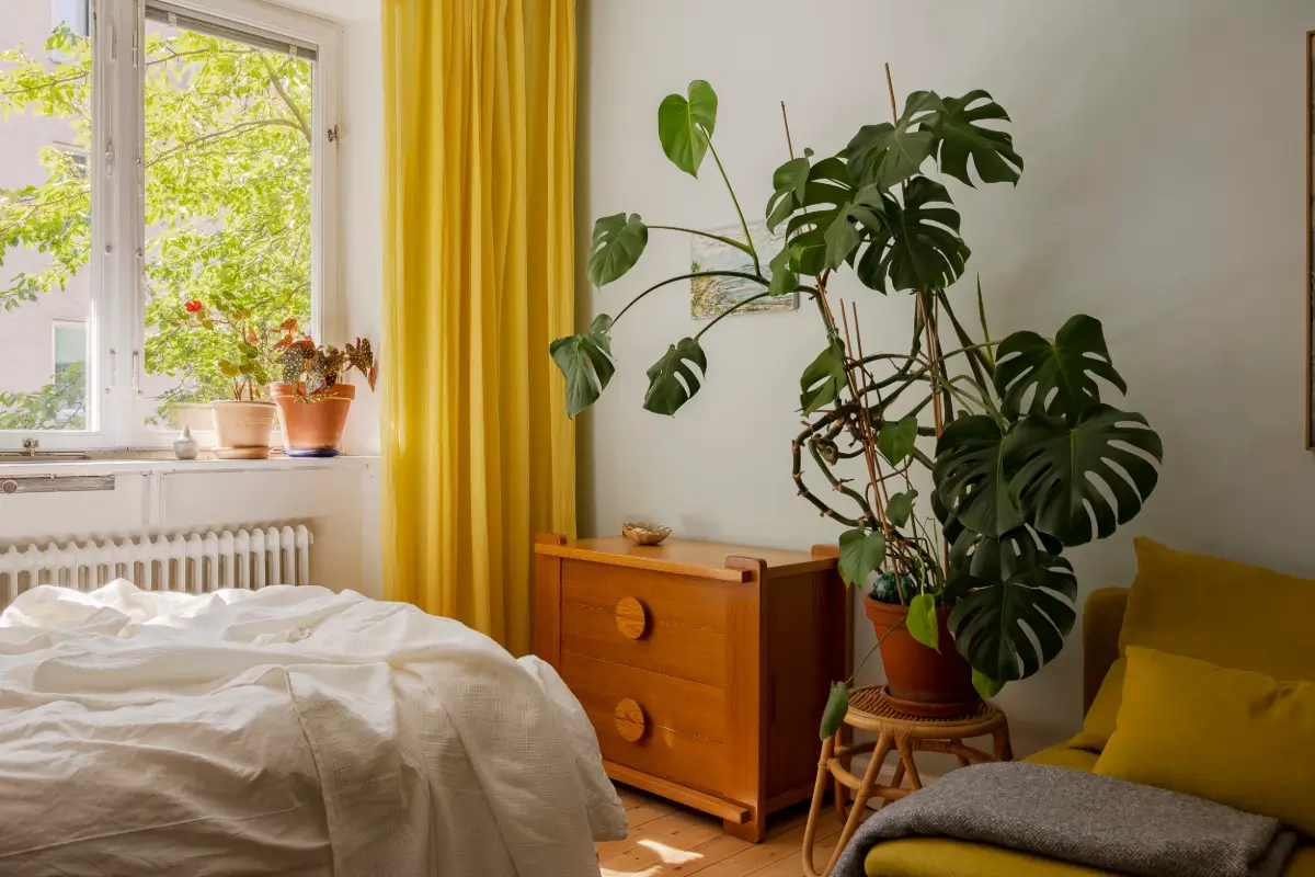 Yellow Color Accents in a 1940s Stockholm Studio Apartment 9 harmonious-color-palette-1940s-stockholm-studio-apartment-nordroom