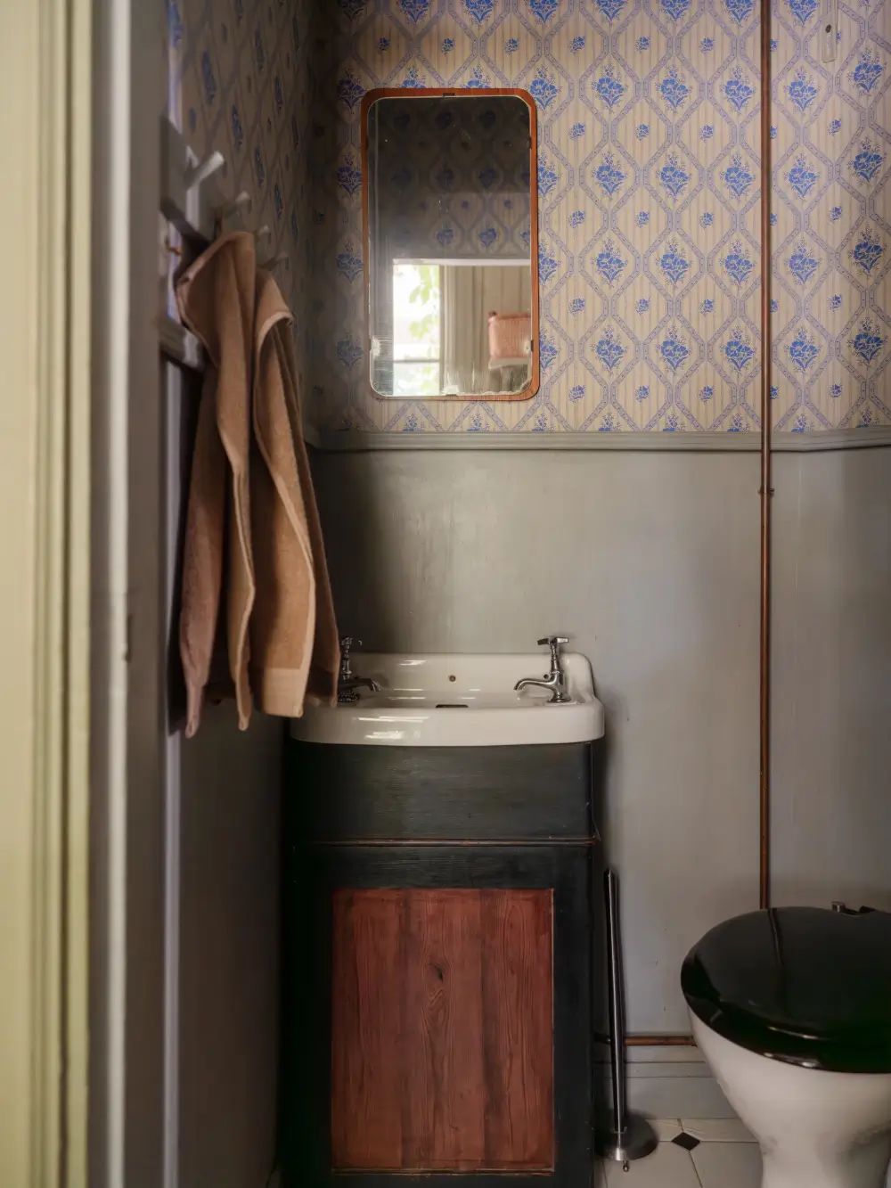 Historic Character in a Unique 18th-Century Swedish Country House 10 historic-character-18th-century-country-house-sweden-nordroom